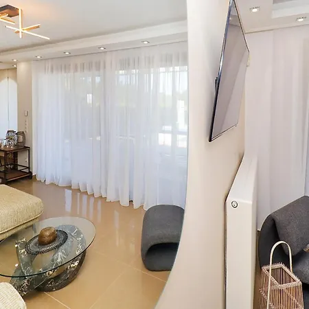 Villa Luxurious 4-bedroom With Private Pool In Kassandra, Halkidiki