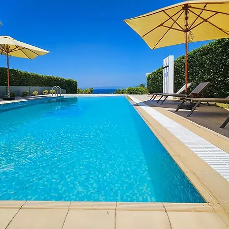 Villa Luxurious 4-bedroom With Private Pool In Kassandra, Halkidiki