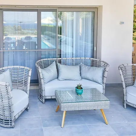 Luxurious 4-bedroom With Private Pool In Kassandra, Halkidiki
